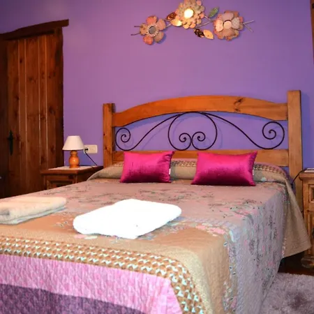 Agroturismo Azkue Farm stay Aia