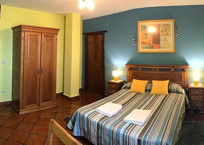 Agroturismo Azkue * Айя